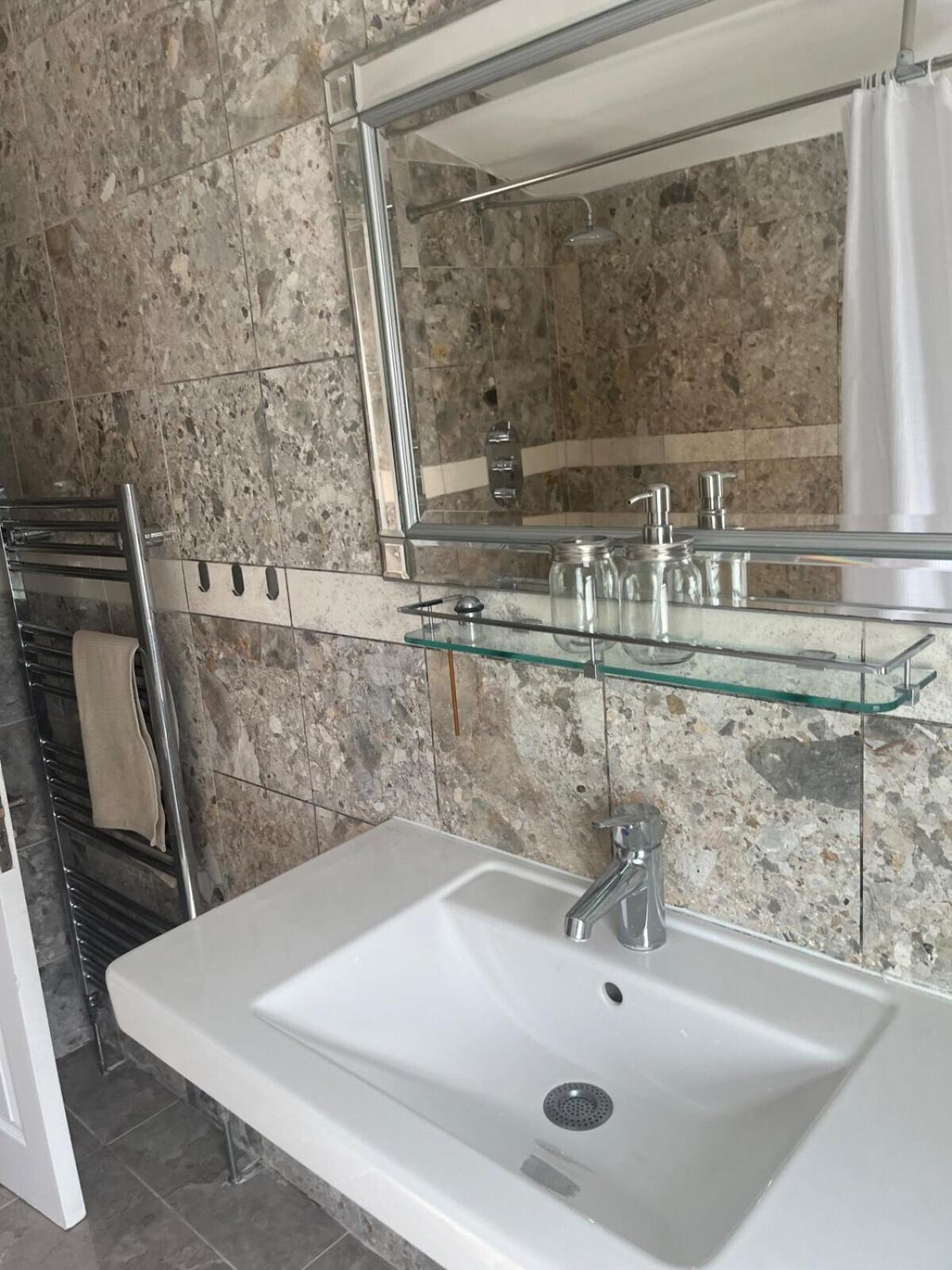 City Reach Retreat Spacious 4Bed House Startford Maryland Great Transport Links London Exterior foto
